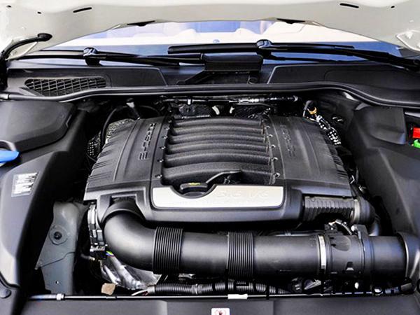 髮動機(ji)蓋應用