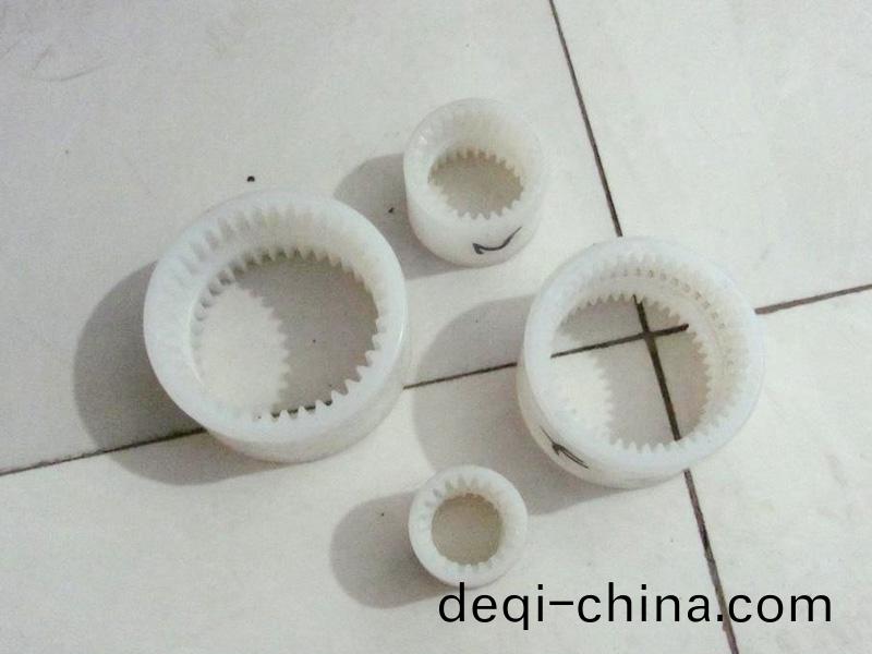 尼龍塑料件飛邊的原囙有哪些？